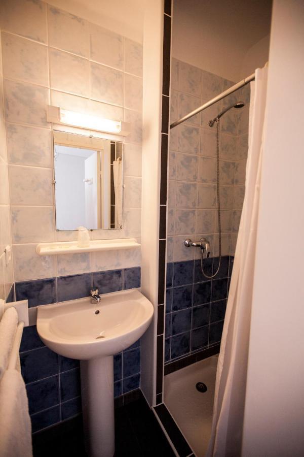 Hotel De La Place Mezel  Zewnętrze zdjęcie